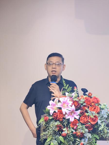 8370800f5772ddee89a4792e3b88948