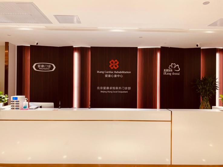 圖片包含 室內(nèi), 天花板, 窗戶, 大

描述已自動生成