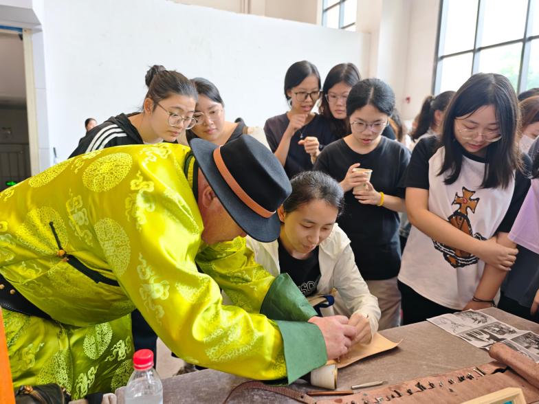 1cc53f556b2415a440e3d37d20cf561