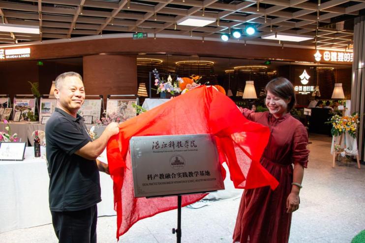 7F18721C1DB2B6D279AA6FF9F8B_1BA68C34_1EB33