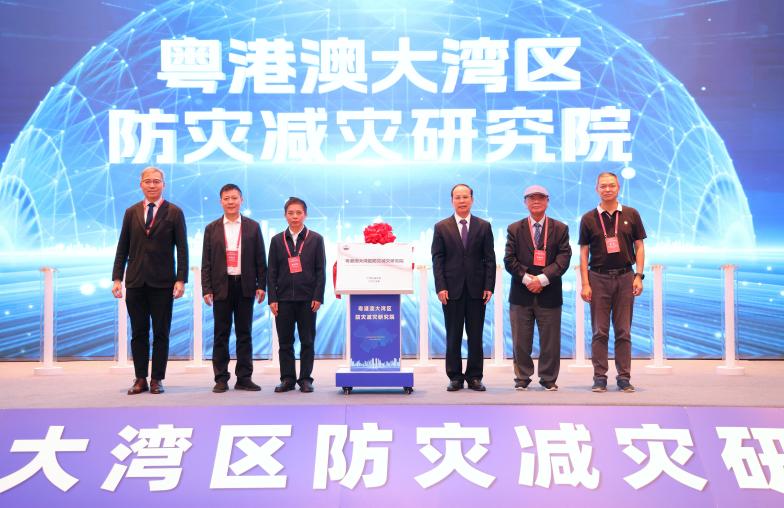 b8f092db6892c696b8845740f586777c