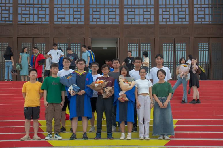 實(shí)驗(yàn)室合照