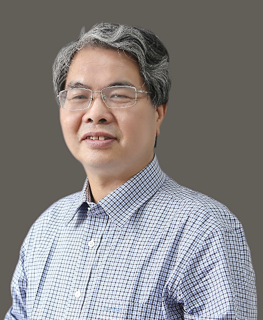 男人穿著襯衫

描述已自動(dòng)生成