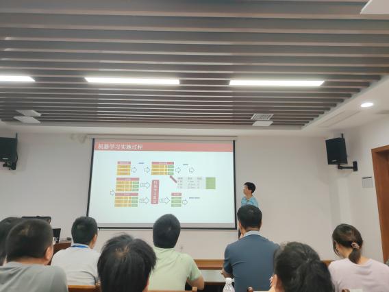 20250723贛江創(chuàng)新研究院講課照片1