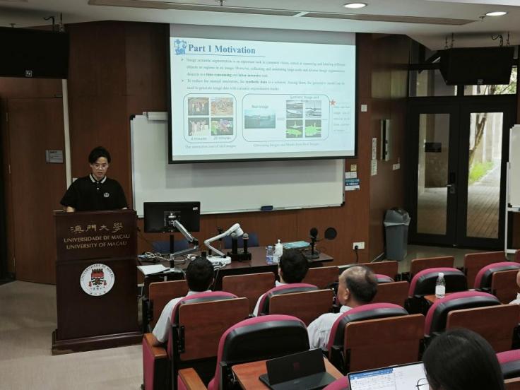 b26bfbb7e8e0936db0c7adb7957951a8