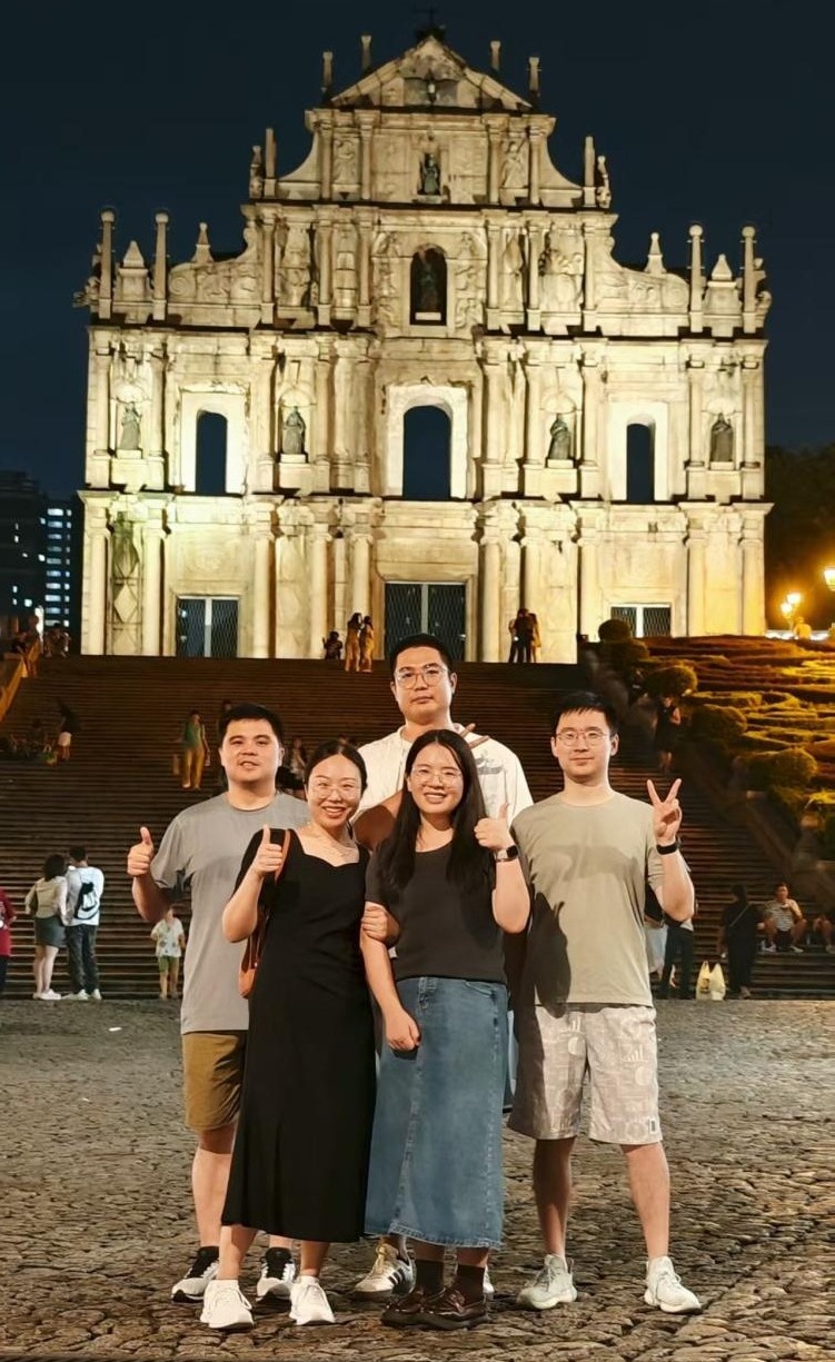 0da5ac093d11442313f14a9f9e7eeebf